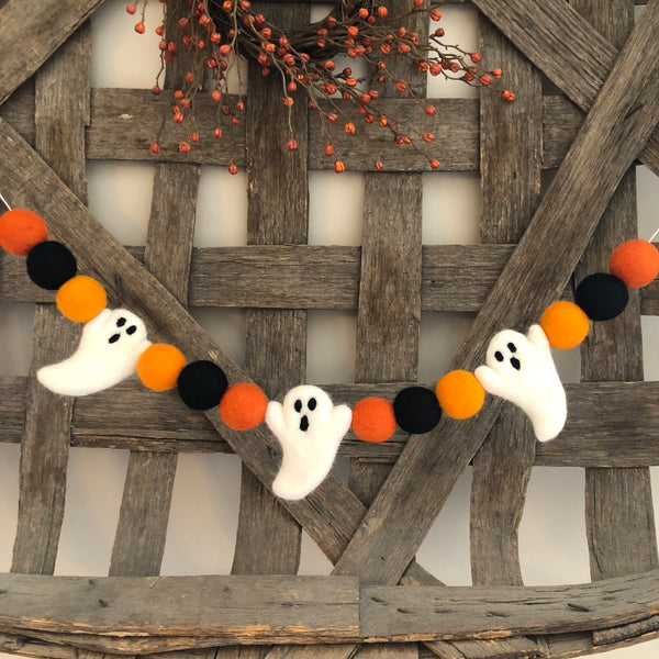 Friendly Ghost Halloween Garland