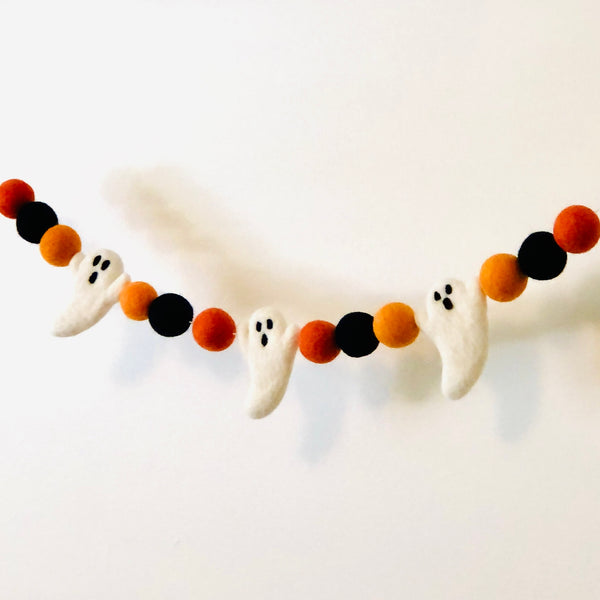 Friendly Ghost Halloween Garland